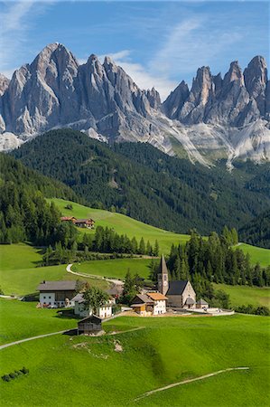 simsearch:6119-08062083,k - View of Church and mountain backdrop, Val di Funes, Bolzano Province, Trentino-Alto Adige/South Tyrol, Italian Dolomites, Italy, Europe Foto de stock - Sin royalties Premium, Código: 6119-09054396