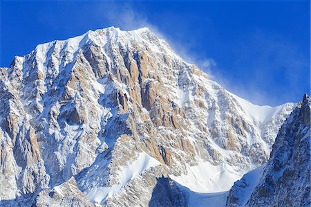 Mont Blanc peak swept by the wind, Veny Valley, Courmayeur, Aosta Valley, Italy, Europe Photographie de stock - Premium Libres de Droits, Code: 6119-09062114