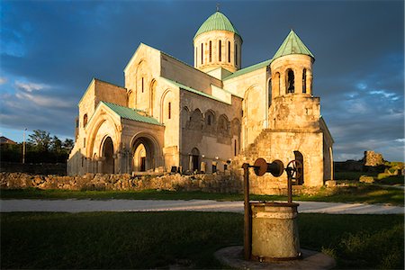 dome of rock - Bagrati Cathedral (Cathedral of the Dormition) (Kutaisi Cathedral) at sunset, UNESCO World Heritage Site, Kutaisi, Imereti Region, Georgia, Caucasus, Asia Stock Photo - Premium Royalty-Free, Code: 6119-09073853