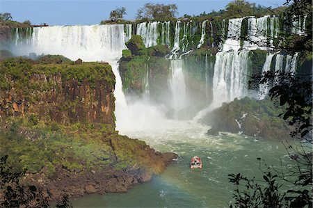 simsearch:6119-08703656,k - Iguazu Falls from Argentinian side, UNESCO World Heritage Site, on border of Argentina and Brazil, Argentina, South America Foto de stock - Royalty Free Premium, Número: 6119-09073835