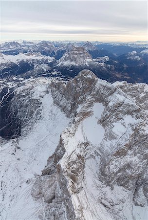 simsearch:6119-08797353,k - Aerial view of the rocky peaks of Monte Civetta, Ampezzo, Dolomites, Province of Belluno, Veneto, Italy, Europe Foto de stock - Sin royalties Premium, Código: 6119-09074010