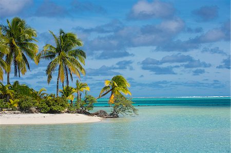 shoal on pacific ocean - White sand bank in the turquoise waters of the Aitutaki lagoon, Rarotonga and the Cook Islands, South Pacific, Pacific Foto de stock - Sin royalties Premium, Código: 6119-09074265