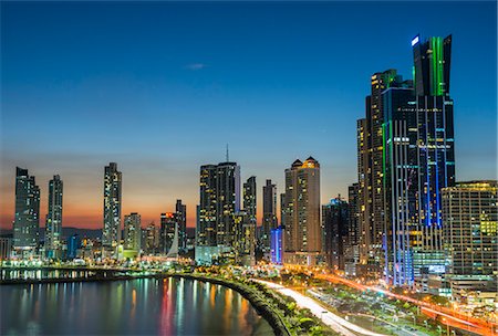 simsearch:6119-09074331,k - The skyline of Panama city at night, Panama City, Panama, Central America Photographie de stock - Premium Libres de Droits, Code: 6119-09074332