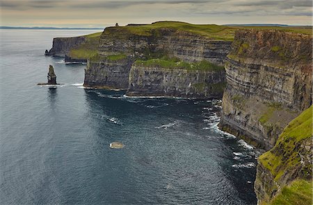 simsearch:6119-09161686,k - The Cliffs of Moher, near Lahinch, County Clare, Munster, Republic of Ireland, Europe Photographie de stock - Premium Libres de Droits, Code: 6119-09074403
