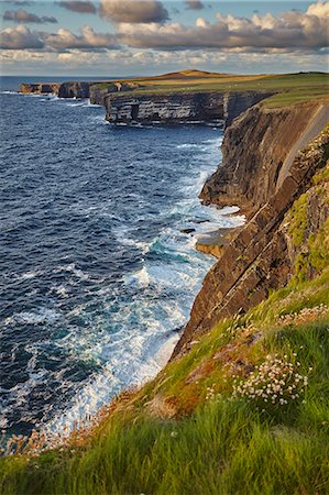 The cliffs at Loop Head, near Kilkee, County Clare, Munster, Republic of Ireland, Europe Foto de stock - Sin royalties Premium, Código: 6119-09074400