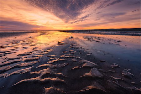 simsearch:6119-09074049,k - Holy Island Causeway at sunrise, Lindisfarne, Northumberland, England, United Kingdom, Europe Photographie de stock - Premium Libres de Droits, Code: 6119-09074427
