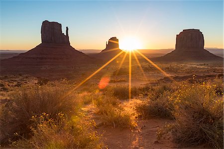 simsearch:6119-07944003,k - Sunrise at Monument Valley, Navajo Tribal Park, Arizona, United States of America, North America Stock Photo - Premium Royalty-Free, Code: 6119-09074548