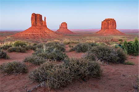 reserva indígena navajo - Monument Valley at dusk, Navajo Tribal Park, Arizona, United States of America, North America Foto de stock - Sin royalties Premium, Código: 6119-09074537