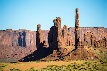 Rock formations, Monument Valley, Navajo Tribal Park, Arizona, United States of America, North America Foto de stock - Sin royalties Premium, Código: 6119-09074536