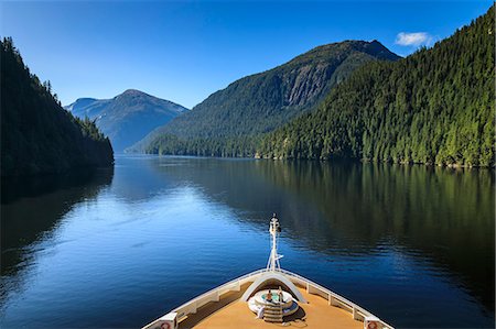 simsearch:6119-08724967,k - Cruise ship, Rudyerd Bay, beautiful day in summer, Misty Fjords National Monument, Tongass National Forest, Ketchikan, Alaska, United States of America, North America Foto de stock - Sin royalties Premium, Código: 6119-09085508