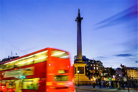Red bus passing Nelson's Column in Trafalgar Square, London, England, United Kingdom, Europe Photographie de stock - Premium Libres de Droits, Code: 6119-09085526