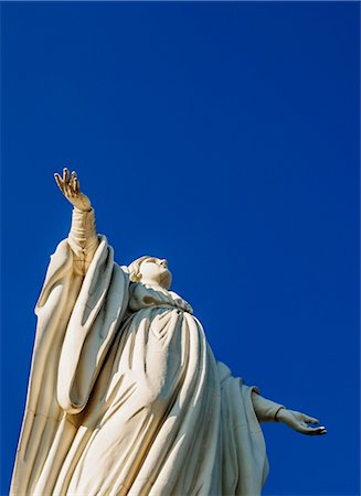 Virgin Mary Statue, San Cristobal Hill, Santiago, Chile, South America Foto de stock - Royalty Free Premium, Número: 6119-09085607