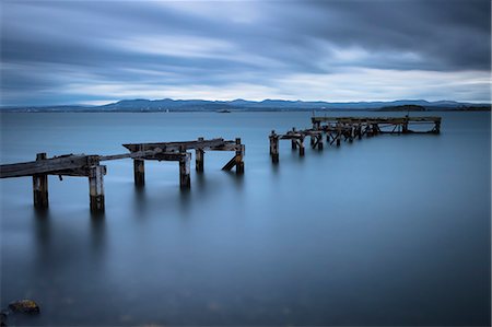 sea jetty - Aberdour Pier, Fife, Scotland, United Kingdom, Europe Stock Photo - Premium Royalty-Free, Code: 6119-09147313