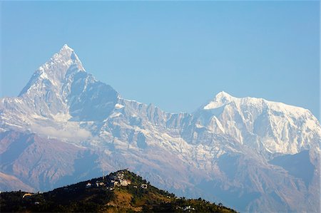 Machapuchare (Fishtail mountain) 6993m and Sarangkot lookout point, Pokhara, Nepal, Himalayas, Asia Foto de stock - Sin royalties Premium, Código: 6119-09156609