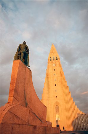 Midnight sun on Hallgrimskirkja (Church of Iceland) Cathedral, Reykjavik, Iceland, Polar Regions Stockbilder - Premium RF Lizenzfrei, Bildnummer: 6119-09156704