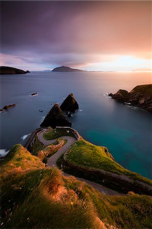 simsearch:6119-08803374,k - Sunset on Dunquin pier (Dun Chaoin), Dingle Peninsula, County Kerry, Munster province, Republic of Ireland, Europe Stock Photo - Premium Royalty-Free, Code: 6119-09161639