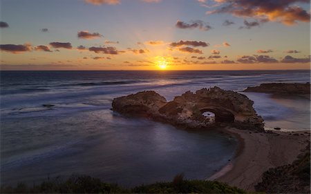 Coast sunset landscape viewed from the London Bridge lookout, in the Mornington Peninsula National Park, Victoria, Australia, Pacific Stock Photo - Premium Royalty-Free, Code: 6119-09161793