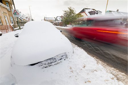 simsearch:700-00094724,k - Snow covered streets, Renfrew, Scotland, United Kingdom, Europe Stock Photo - Premium Royalty-Free, Code: 6119-09161731