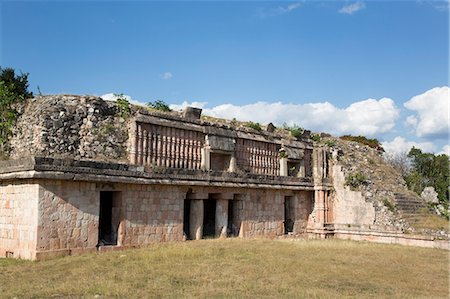 simsearch:6119-08269453,k - Mayan Ruins, The Palace, Puuc Style, Chacmultun Archaeological Zone, Chacmultan, Yucatan, Mexico, North America Foto de stock - Sin royalties Premium, Código: 6119-09161946