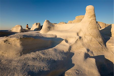 simsearch:841-05847483,k - Volcanic rock formations at Sarakiniko on north coast, Sarakiniko, Milos, Cyclades, Aegean Sea, Greek Islands, Greece, Europe Foto de stock - Sin royalties Premium, Código: 6119-09161991