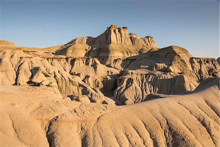 simsearch:6119-09061981,k - Rock formations and hoodoos in Dinosaur Provincial Park, UNESCO World Heritage Site, Alberta Badlands, Alberta, Canada, North America Stock Photo - Premium Royalty-Free, Code: 6119-09170180