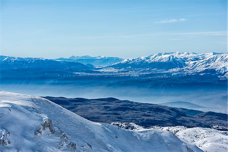 simsearch:6119-09062027,k - Maiella mountain in winter, Gran Sasso e Monti della Laga, Abruzzo, Apennines, Italy, Europe Foto de stock - Sin royalties Premium, Código: 6119-09170192