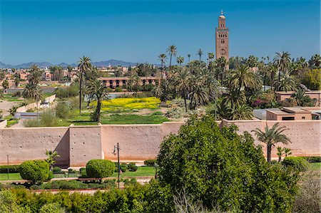 simsearch:841-07081090,k - Elevated view of Koutoubia Mosque and city wall during daytime, Marrakesh, Morocco, North Africa, Africa Photographie de stock - Premium Libres de Droits, Code: 6119-09170300