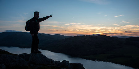 simsearch:6119-08797297,k - Looking over Ullswater from the summit of Hallin Fell at sunset, Lake District National Park, UNESCO World Heritage Site, Cumbria, England, United Kingdom, Europe Foto de stock - Sin royalties Premium, Código: 6119-09182813