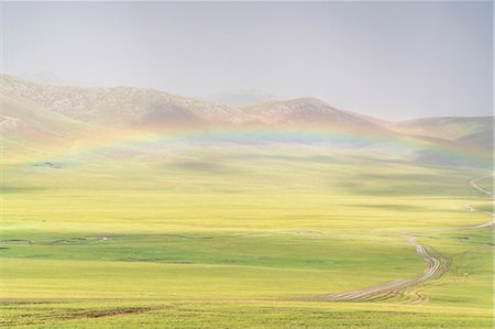 simsearch:841-09242327,k - Rainbow over the green Mongolian steppe, Ovorkhangai province, Mongolia, Central Asia, Asia Foto de stock - Royalty Free Premium, Número: 6119-09101840