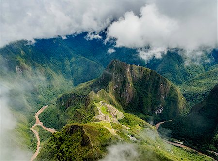 simsearch:6119-08724891,k - Machu Picchu Ruins seen from the Machu Picchu Mountain, UNESCO World Heritage Site, Cusco Region, Peru, South America Photographie de stock - Premium Libres de Droits, Code: 6119-09101806