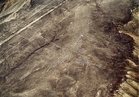 simsearch:862-03820909,k - The Humming Bird Geoglyph, aerial view, Nazca, UNESCO World Heritage Site, Ica Region, Peru, South America Photographie de stock - Premium Libres de Droits, Code: 6119-09101813
