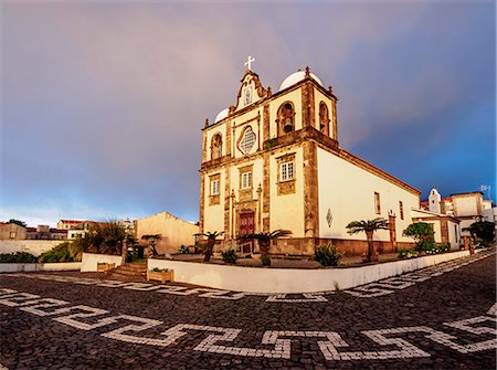 simsearch:6119-09085481,k - Church in Lajes das Flores at sunrise, Flores Island, Azores, Portugal, Atlantic, Europe Fotografie stock - Premium Royalty-Free, Codice: 6119-09127043