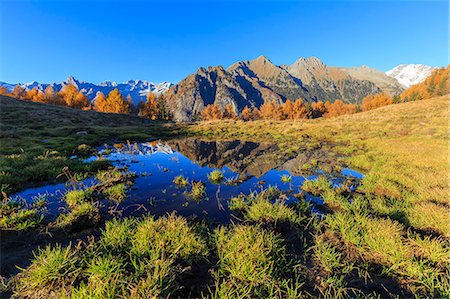 Small pond of Alpe Granda, Valtellina, Lombardy, Italy, Europe Photographie de stock - Premium Libres de Droits, Code: 6119-09127077