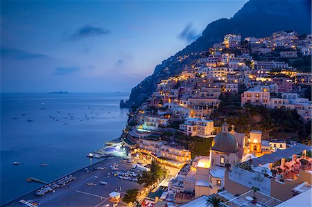 simsearch:6119-08518095,k - Positano and beach at dusk, Amalfi Coast (Costiera Amalfitana), UNESCO World Heritage Site, Campania, Italy, Mediterranean, Europe Foto de stock - Sin royalties Premium, Código: 6119-09127100