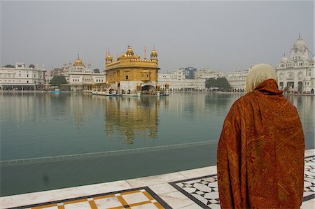 Sikh devotee of the Golden Temple, Amritsar, the Punjab, India, Asia Stock Photo - Premium Royalty-Free, Code: 6119-09134843