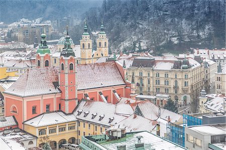 simsearch:6119-09238769,k - View of snow covered Franciscan Church of the Annunciation from The Skyscraper, Ljubljana, Slovenia, Europe Stock Photo - Premium Royalty-Free, Code: 6119-09134983