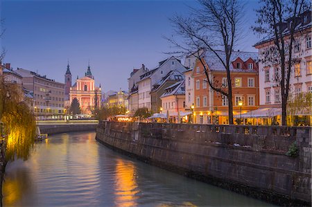 simsearch:6119-09238769,k - Ornate facade of Franciscan Church of the Annunciation and Ljubljanica River at dusk, Ljubljana, Slovenia, Europe Stock Photo - Premium Royalty-Free, Code: 6119-09134986