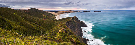 simsearch:6119-08268468,k - Te Werahi Beach at sunrise, with Te Paki Coastal Track path visible, Cape Reinga, North Island, New Zealand, Pacific Photographie de stock - Premium Libres de Droits, Code: 6119-09252586