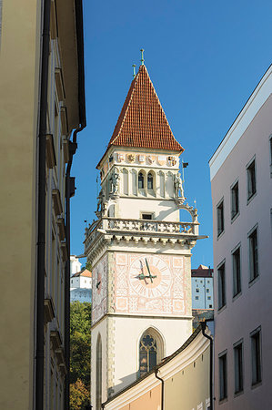 passau - Tower of town hall in Passau, Germany, Europe Fotografie stock - Premium Royalty-Free, Codice: 6119-09252724