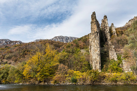 simsearch:6119-09252751,k - Beautiful autumn colours in the Iskar Gorge, Bulgaria, Europe Fotografie stock - Premium Royalty-Free, Codice: 6119-09252946