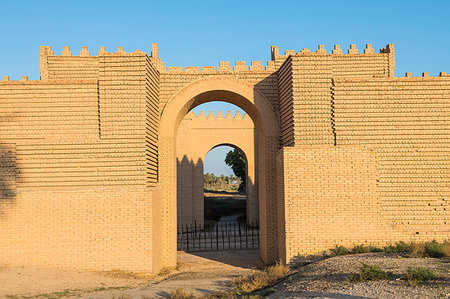 Reconstructed ruins of Babylon, Iraq, Middle East Foto de stock - Sin royalties Premium, Código: 6119-09252968