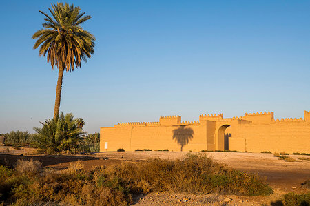 Reconstructed ruins of Babylon, Iraq, Middle East Foto de stock - Sin royalties Premium, Código: 6119-09252974