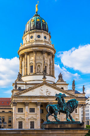 Statue in front of French Cathedral on Gendarmenmarkt square, Berlin, Germany, Europe Stockbilder - Premium RF Lizenzfrei, Bildnummer: 6119-09253055