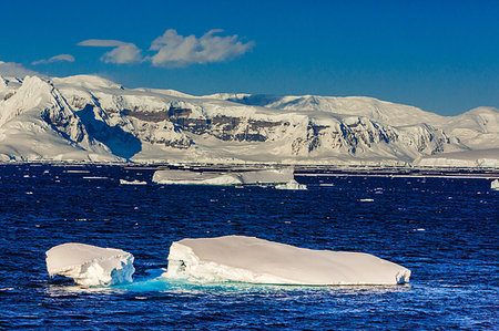 simsearch:6119-09101715,k - Scenic view of the glacial ice and floating icebergs in Antarctica, Polar Regions Stock Photo - Premium Royalty-Free, Code: 6119-09253105