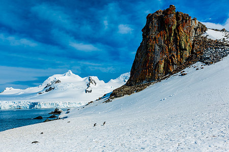 simsearch:6119-09101722,k - Scenic view of the glacial ice and floating icebergs in Antarctica, Polar Regions Fotografie stock - Premium Royalty-Free, Codice: 6119-09253112