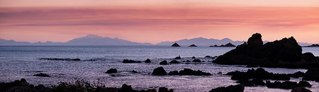 simsearch:6119-09252809,k - View of Kaikoura Ranges from Wellington at sunset in New Zealand, Oceania Photographie de stock - Premium Libres de Droits, Code: 6119-09253358