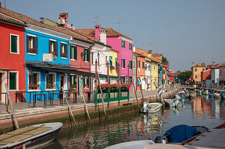 simsearch:6119-09253387,k - Colorful buildings on canal in Burano, Italy, Europe Stock Photo - Premium Royalty-Free, Code: 6119-09253392