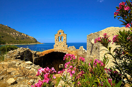 simsearch:6119-08126542,k - Ruined church, Limeni, Mani Peninsula, The Peloponnese, Greece, Europe Stock Photo - Premium Royalty-Free, Code: 6119-09202950