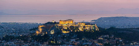 View over Athens and The Acropolis, UNESCO World Heritage Site, at sunset from Likavitos Hill, Athens, Attica Region, Greece, Europe Photographie de stock - Premium Libres de Droits, Code: 6119-09202910