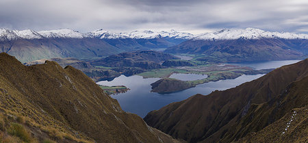 simsearch:841-09242273,k - Panoramic view of Mount Aspiring and mountain range from the Roys Peak near Wanaka, Otago, South Island, New Zealand, Pacific Foto de stock - Sin royalties Premium, Código: 6119-09203281